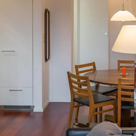 Primavera - 2.5 Zimmerwohnung, 52qm, Max 4 Pers, Schwimmbad/sauna