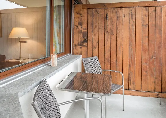 Primavera - 2.5 Zimmerwohnung, 52qm, Max 4 Pers, Schwimmbad/sauna Appartement