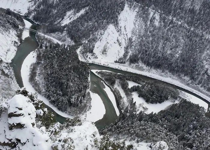 Apartman Primavera - 2.5 Zimmerwohnung, 52qm, Max 4 Pers, Schwimmbad/sauna Flims